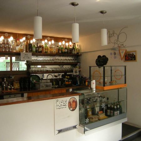 Al 106 Hotel Триест Екстериор снимка