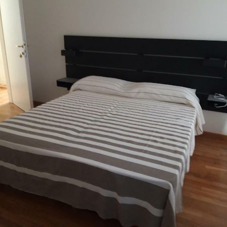 Al 106 Hotel Триест Екстериор снимка