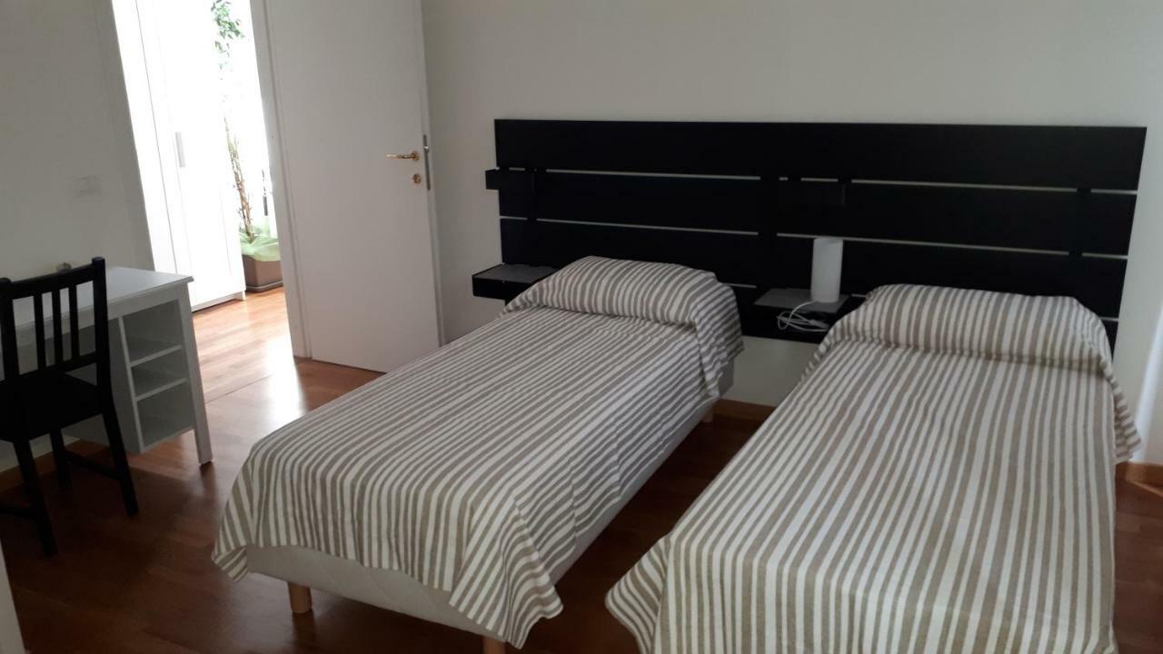 Al 106 Hotel Триест Екстериор снимка