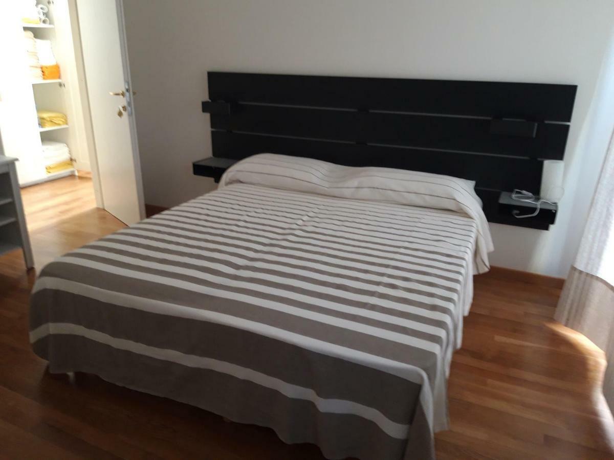 Al 106 Hotel Триест Екстериор снимка